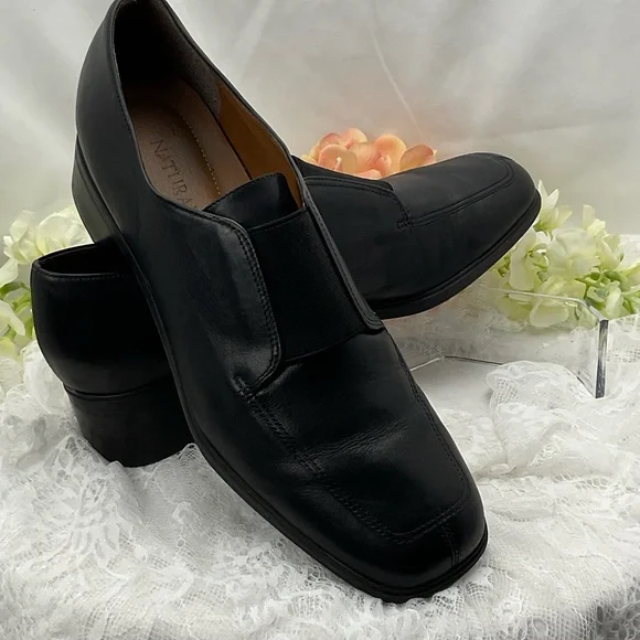 Naturalizer Woman’s Black Leather Slip-On Loafers Sz8 - Picture 8 of 10